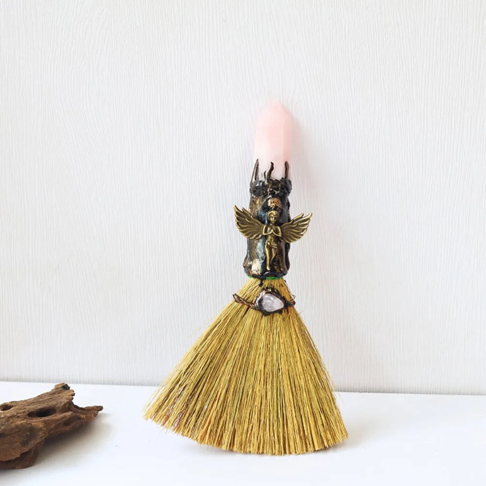 🔮 Escoba Mística de Cristal Natural – Mini Adorno Artesanal